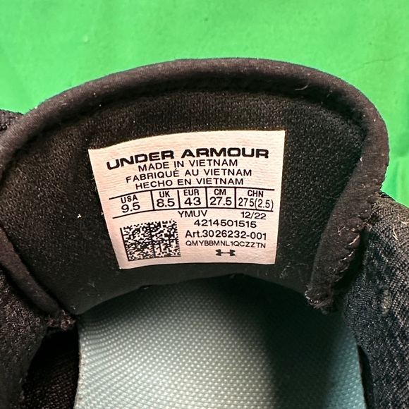 Under Armor Women’s Black and Yellow Athletic Shoes - Picture 3 of 5